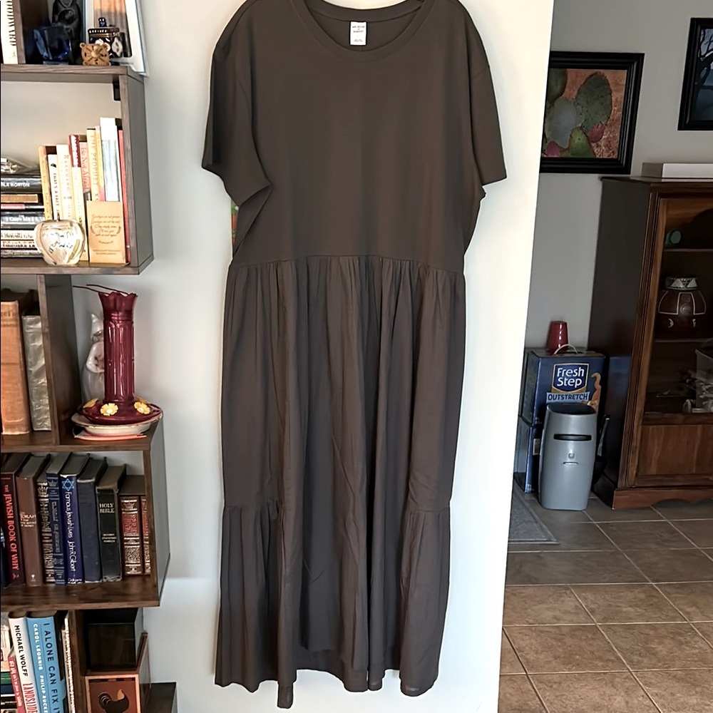 Melrose&Market cotton easy wear gray dress. Almost new, worn once.